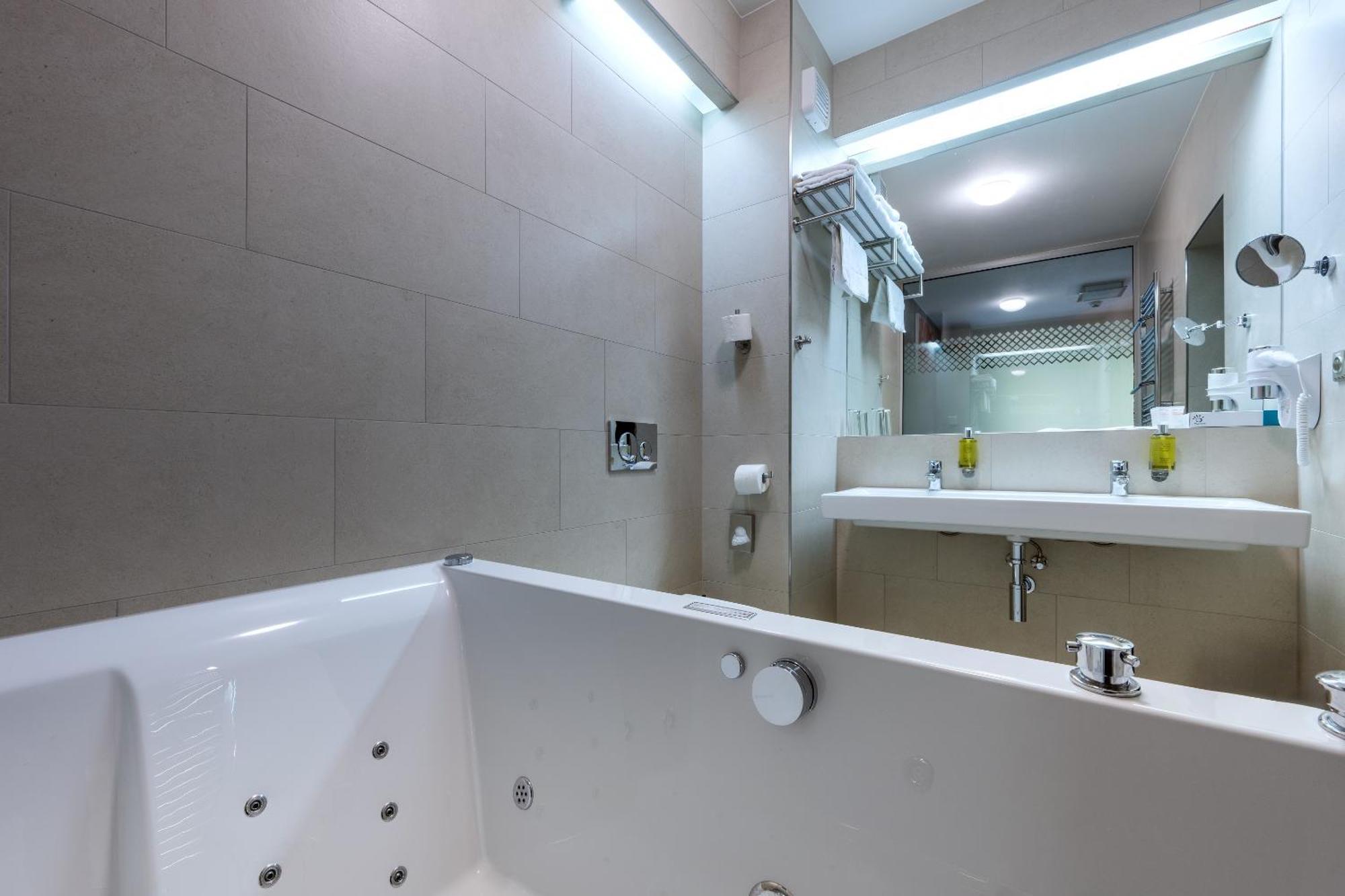 Seč Hotel Jezerka מראה חיצוני תמונה
